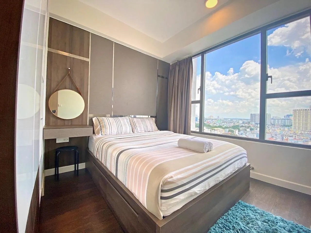 Hotel Yo'S Homes Rivergate Apartment Infinity Pool Near District 1 Ho Chi Minh City