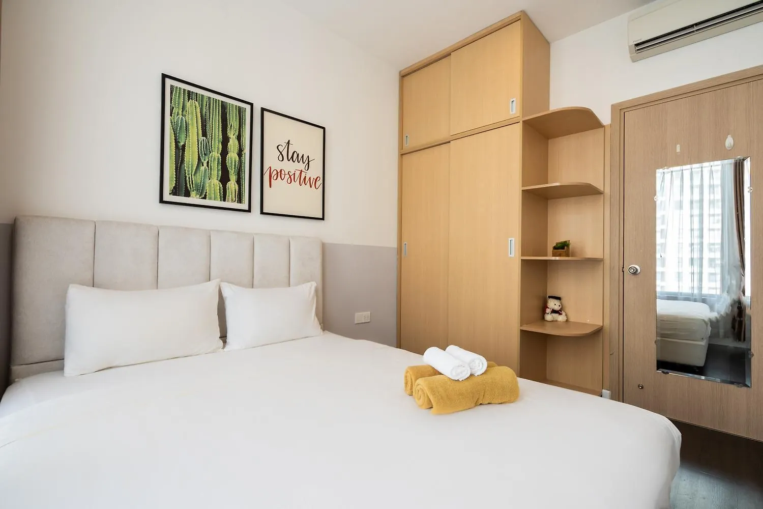 Hotel Yo'S Homes Rivergate Apartment Infinity Pool Near District 1 Ho Chi Minh City Vietnam
