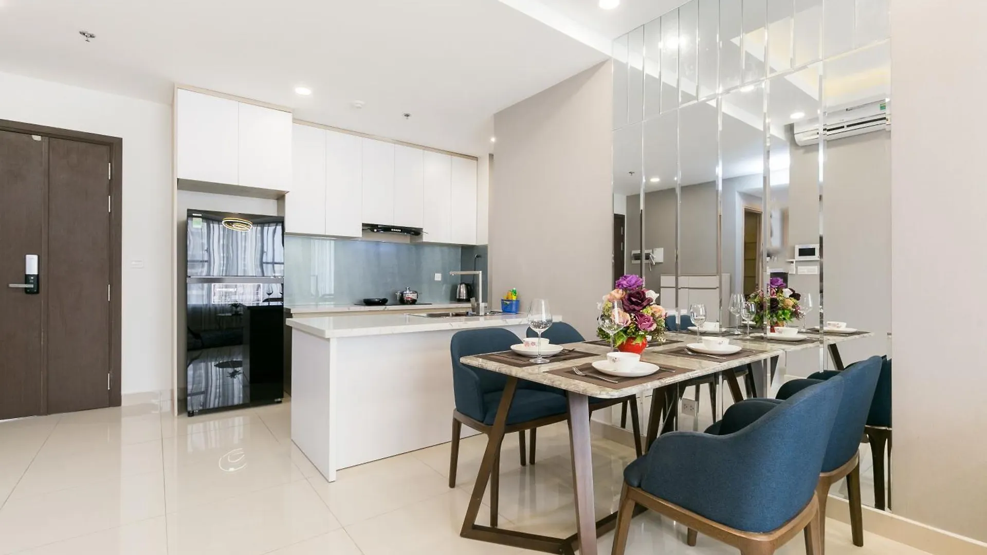Yo'S Homes Rivergate Apartment Infinity Pool Near District 1 Ho Chi Minh City 0*,  Vietnam