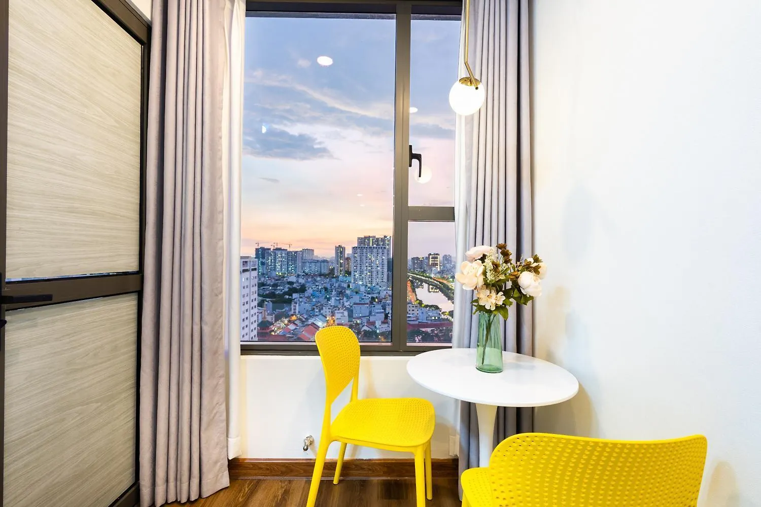 Hotel Yo'S Homes Rivergate Apartment Infinity Pool Near District 1 Ho Chi Minh City